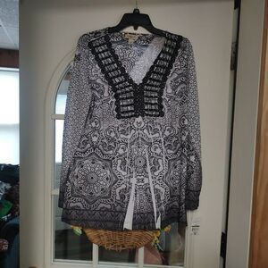 New One World Black White Designed Long Sleeve  Top Size Women's L